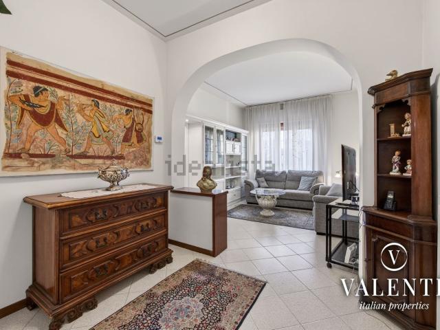 Appartamento in vendita di 152 m² in Via Raffaello Caverni, 49