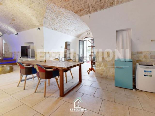 Appartamento in vendita di 153 m² in Via Andrea Angiulli, 16