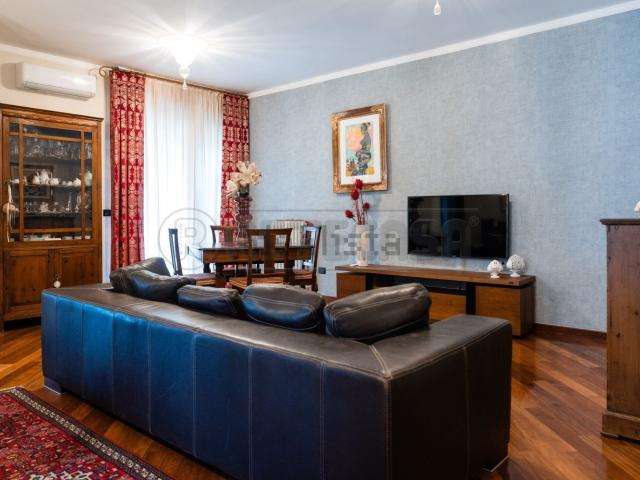 Appartamento in vendita di 153 m² in Via Aversa