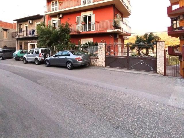 Appartamento in vendita di 153 m² in Via Barcellona Castroreale