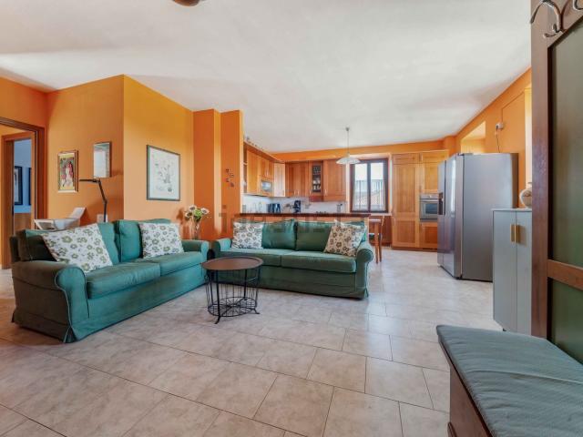 Appartamento in vendita di 153 m² in Via Giovanni Pirovano, 3