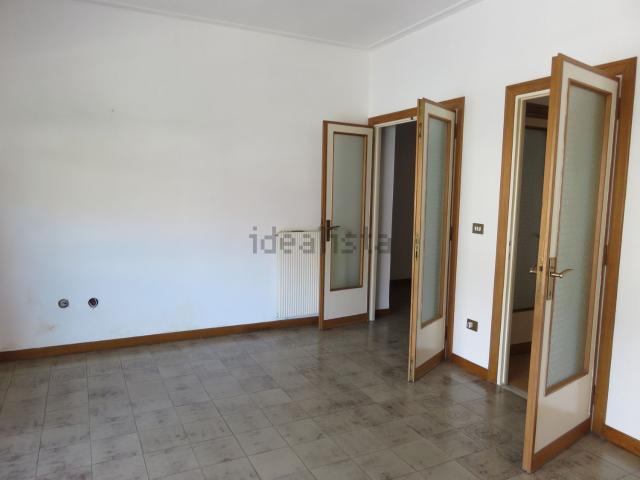 Appartamento in vendita di 153 m² in Via Don Morosini