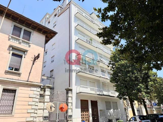 Appartamento in vendita di 153 m² in Via Dante Alighieri, 16