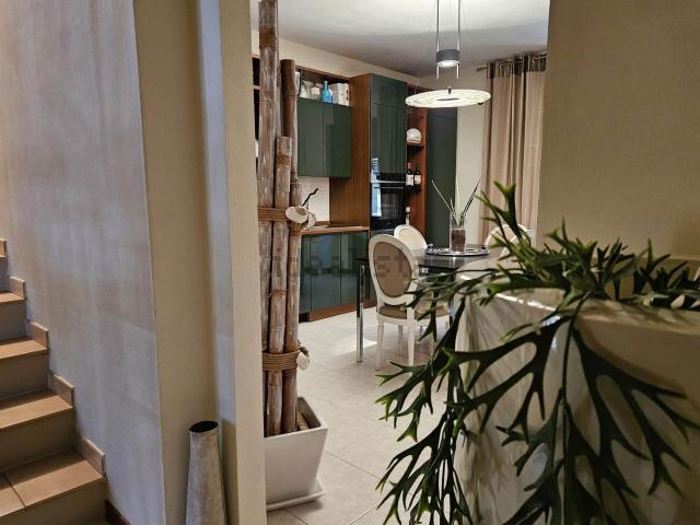Appartamento in vendita di 153 m² in Via Dante Alighieri, 6