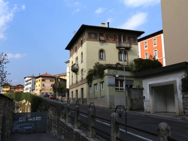 Appartamento in vendita di 153 m² in Via della Cervara, 20