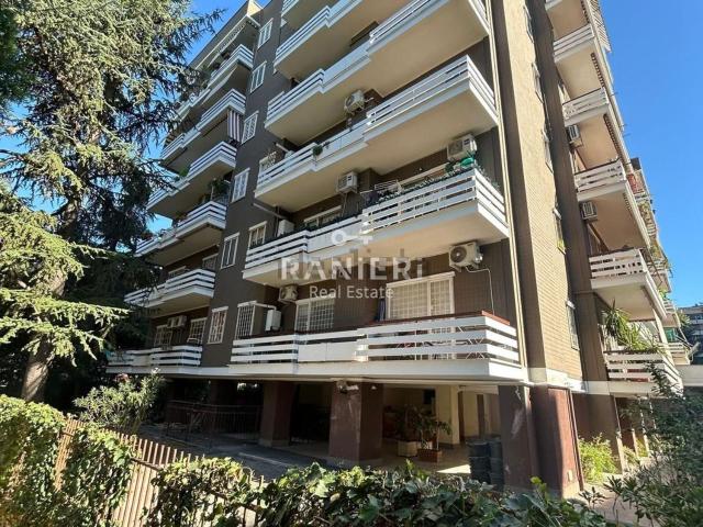 Appartamento in vendita di 153 m² in Via Duccio di Buoninsegna, 85