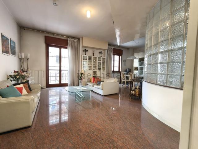 Appartamento in vendita di 153 m² in Via Francesco Saverio Mascia, 7