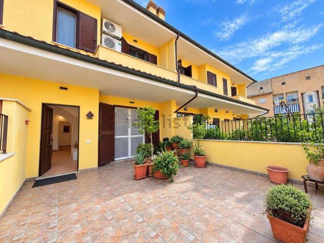 Appartamento in vendita di 153 m² in Via Lidia Scotti