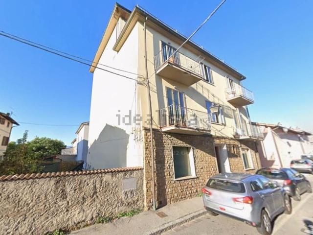 Appartamento in vendita di 153 m² in Via Matteo Degli Organi, 159