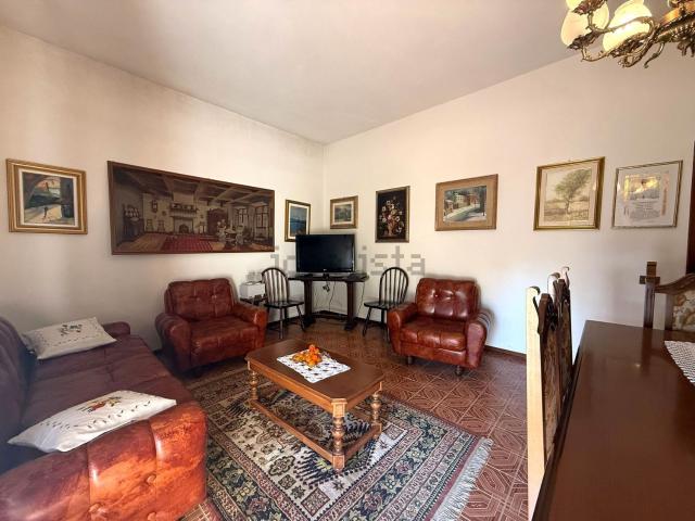 Appartamento in vendita di 153 m² in Via San Pio da Pietrelcina