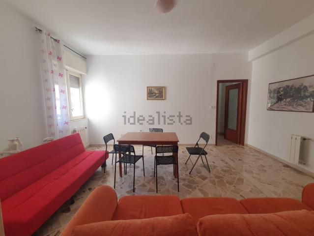 Appartamento in vendita di 153 m² in Via Rosolini