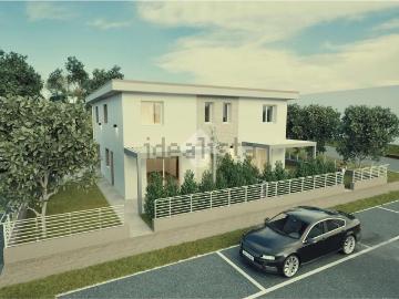 Appartamento in vendita di 153 m² in Via Radici Nord
