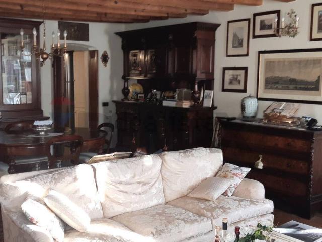 Appartamento in vendita di 153 m² in Via Torquato Tasso