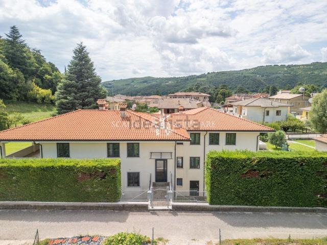 Appartamento in vendita di 153 m² in Via Valle, 10
