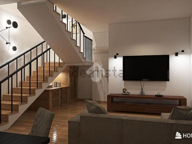Appartamento in vendita di 153 m² in Piazza Martiri della Libertà, 74