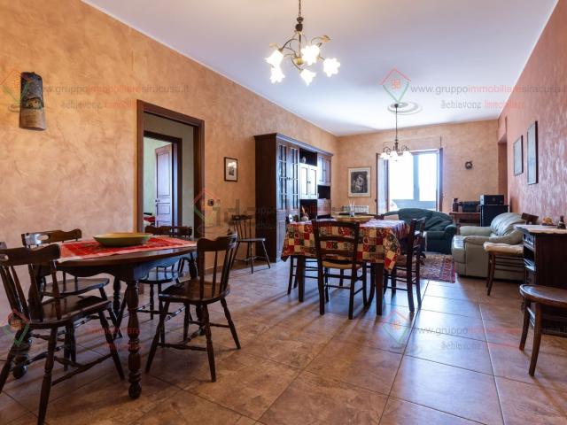 Appartamento in vendita di 154 m²