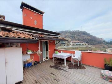 Appartamento in vendita di 154 m² in Via Colle Cimatico, 109