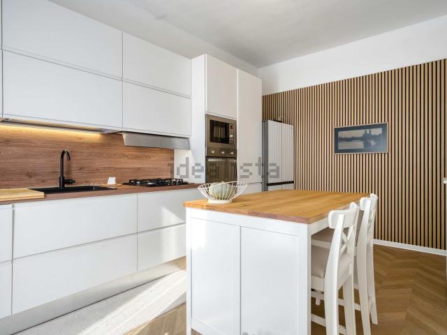 Appartamento in vendita di 154 m² in Via Carlo Forlanini, 13