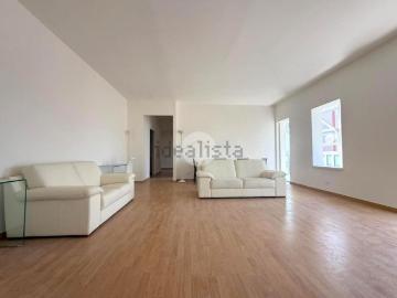 Appartamento in vendita di 154 m² in Via Cristofaro Scobar, 10