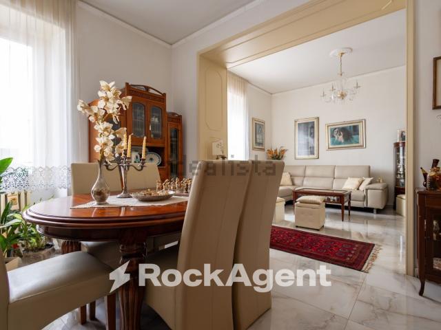 Appartamento in vendita di 154 m² in Via Aldo Barbaro, 30