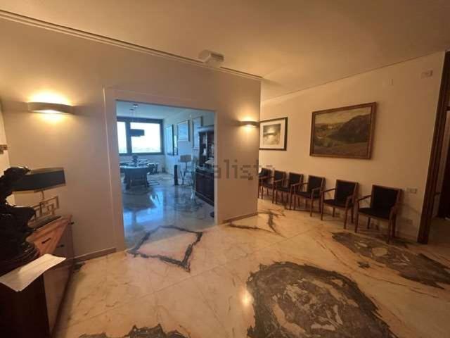Appartamento in vendita di 154 m² in Via Alfeo Corassori