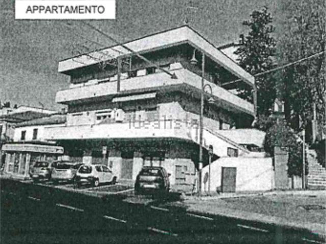 Appartamento in vendita di 154 m² in Via G. Fonzi