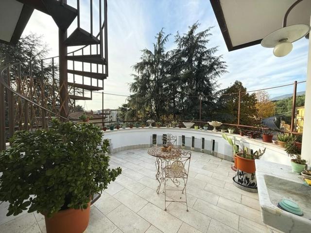 Appartamento in vendita di 154 m² in Via Giuseppe Mazzini, 73