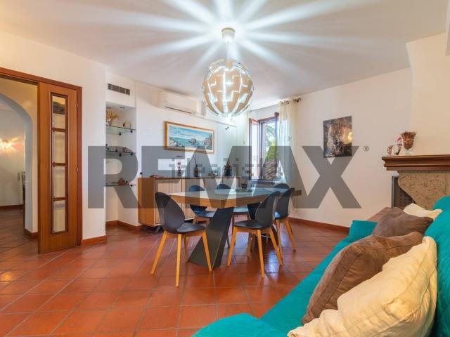Appartamento in vendita di 154 m² in Via dei Giardini, 30