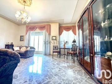 Appartamento in vendita di 154 m² in Via la Marmora