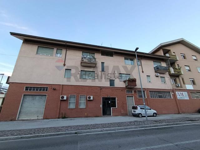 Appartamento in vendita di 154 m² in Via Nazionale Adriatica Nord, 5