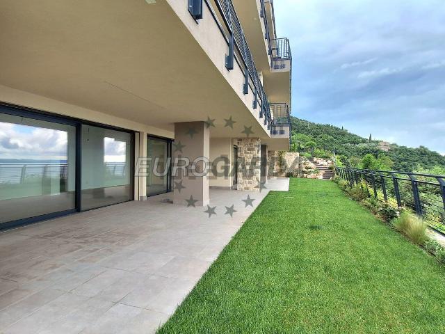 Appartamento in vendita di 154 m² in Via per Albisano, 1