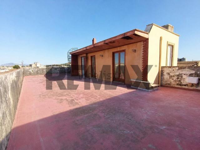 Appartamento in vendita di 154 m² in Via Torre Arsa, 31