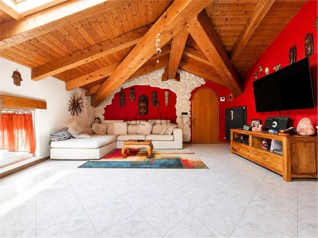 Appartamento in vendita di 154 m² in Via Valle