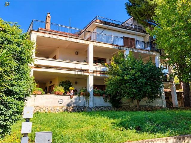 Appartamento in vendita di 154 m² in Viale Alessandro Manzoni, 15
