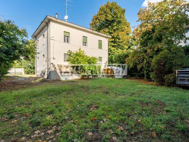 Appartamento in vendita di 154 m² in Viale Medaglie D&apos Oro, 5