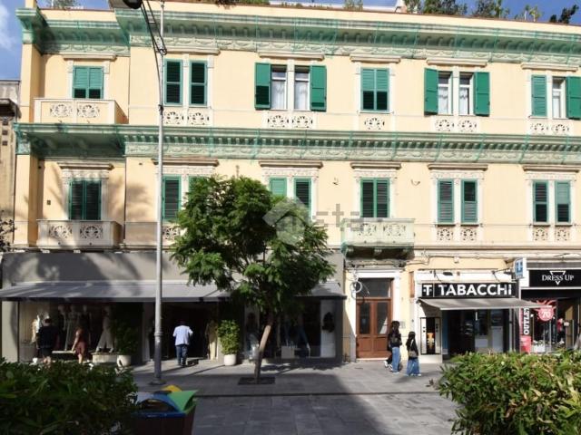 Appartamento in vendita di 154 m² in Viale San Martino, 96