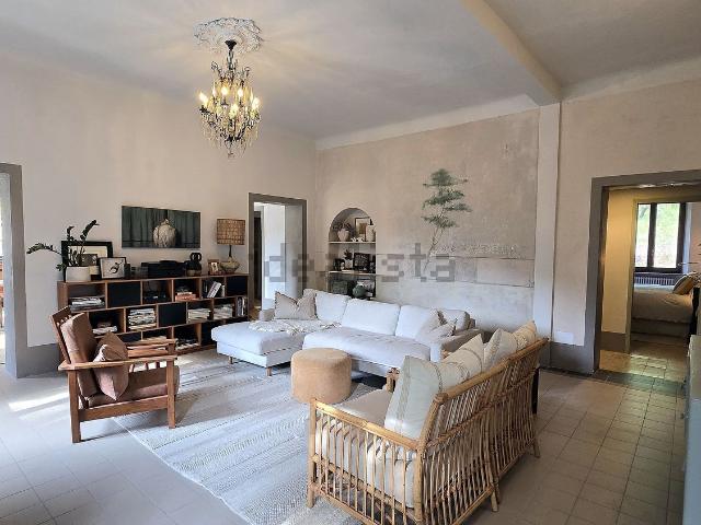 Appartamento in vendita di 154 m² in Piazza Ponte a Serraglio