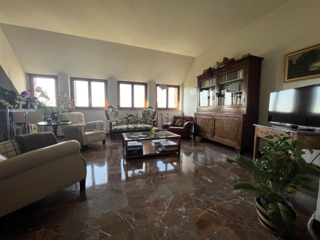 Appartamento in vendita di 155 m²