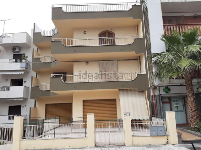 Appartamento in vendita di 155 m² in Via Consolare Valeria, 14