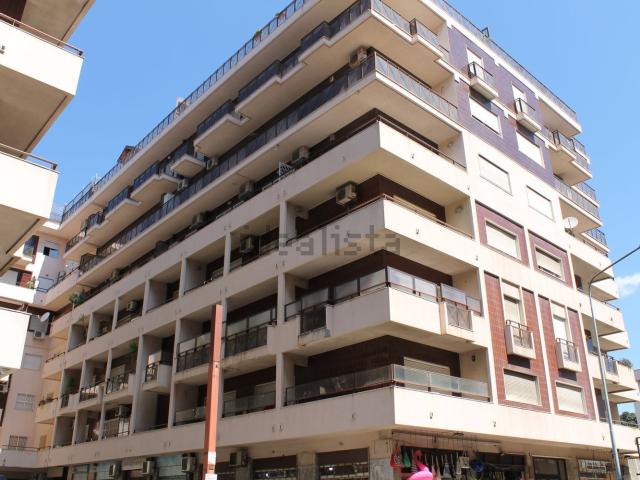 Appartamento in vendita di 155 m² in Via Catania, 136