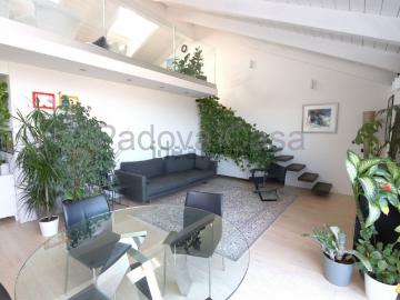 Appartamento in vendita di 155 m² in Via Croce Verde