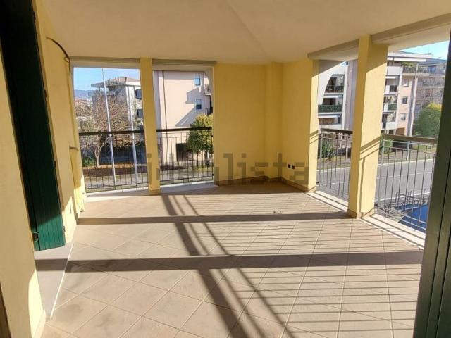 Appartamento in vendita di 155 m² in Via Antonio Cernisone