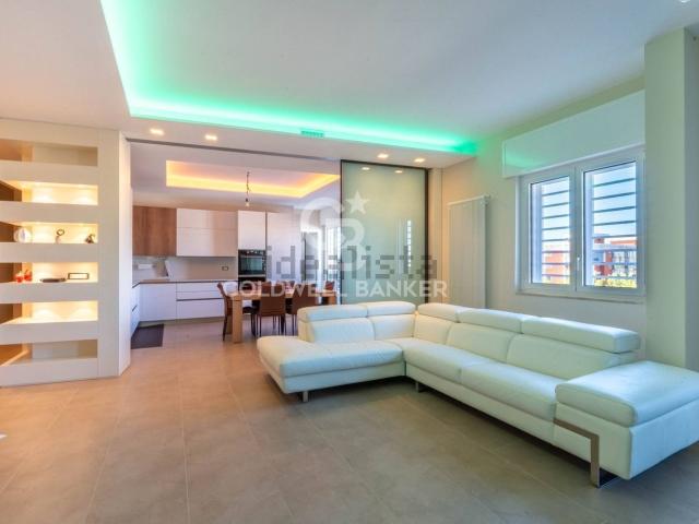 Appartamento in vendita di 155 m² in Via Antonio Lucarelli, 60