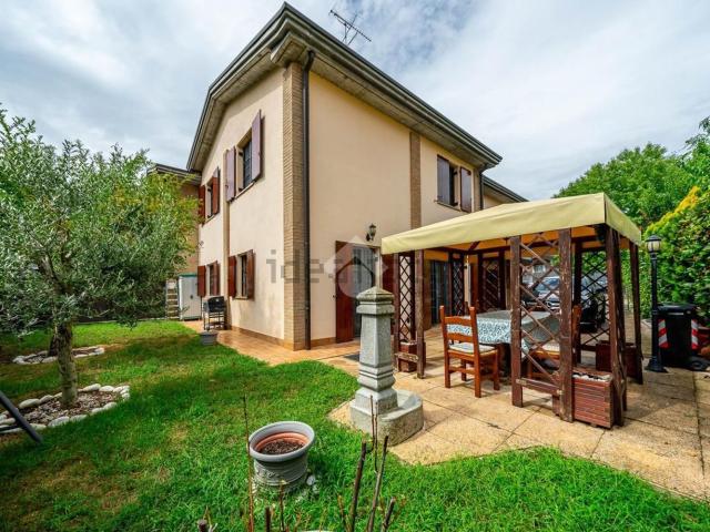 Appartamento in vendita di 193 m² in Via Andrea Rivasi, 113