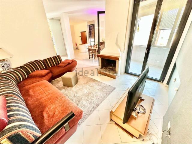 Appartamento in vendita di 155 m² in Via Rinaldo Andreini