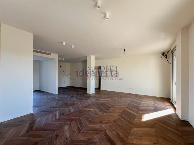 Appartamento in vendita di 155 m² in Via Benedetto Croce, 7