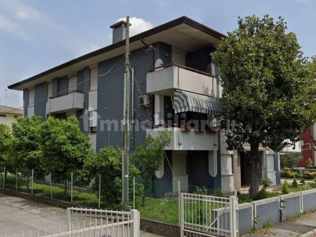 Appartamento in vendita di 155 m² in Via G. Verdi, 14