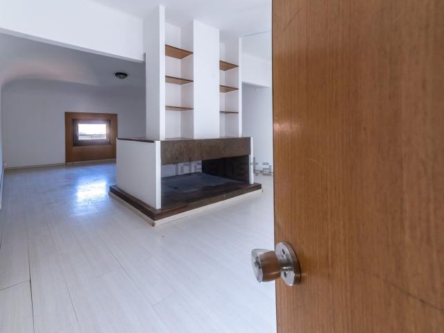 Appartamento in vendita di 155 m² in Via Galliera