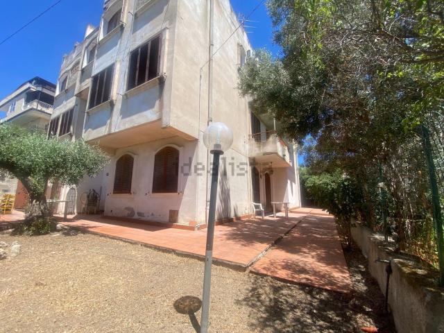 Appartamento in vendita di 155 m² in Via Giuseppe Casalinuovo, 9