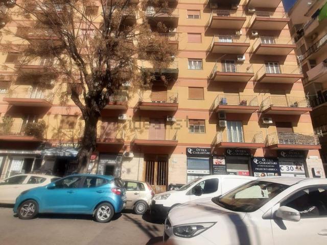 Appartamento in vendita di 155 m² in Via Giuseppe Pitrè, 191